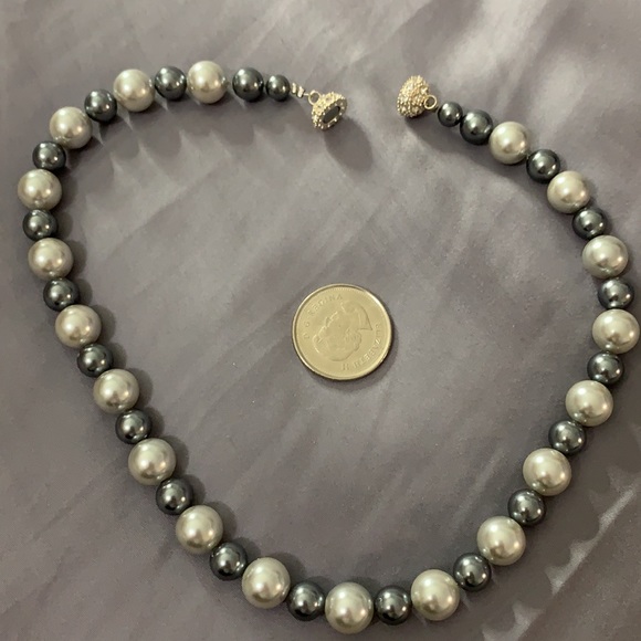 Handmade bead choker - Picture 4 of 4